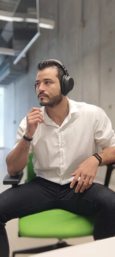 {{ item.opus.title }}